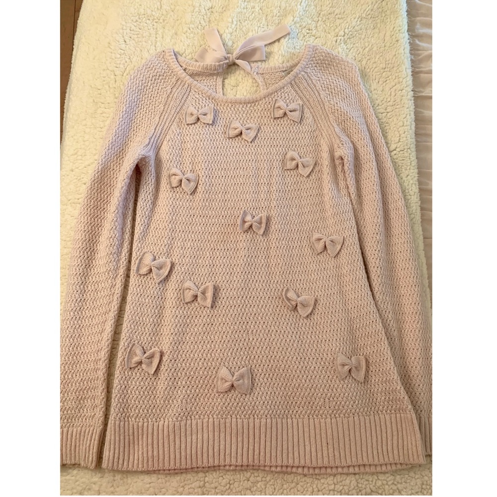 Bow sweater